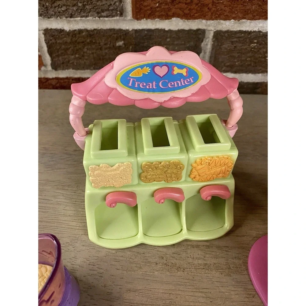 Vtg Littlest Pet Shop LPS Treat Dispenser Center & Additional Accessories